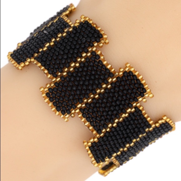 Black seed beaded bracelet - Picture 2 of 3
